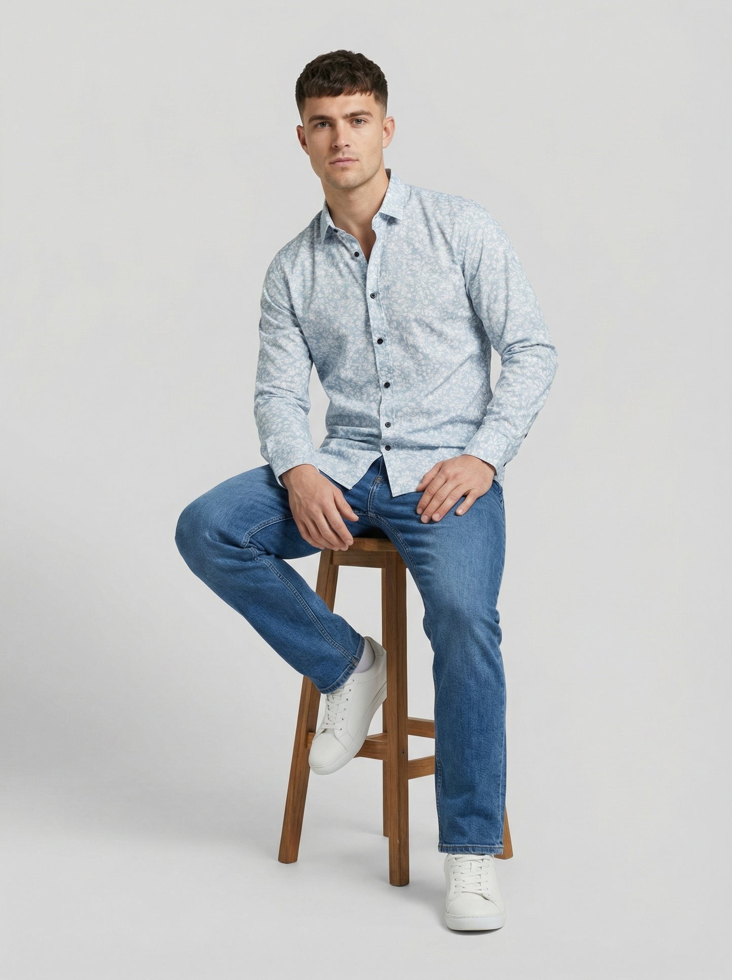 Men's Light Blue Subtle Floral Print Long Sleeve Button-Down Shirt