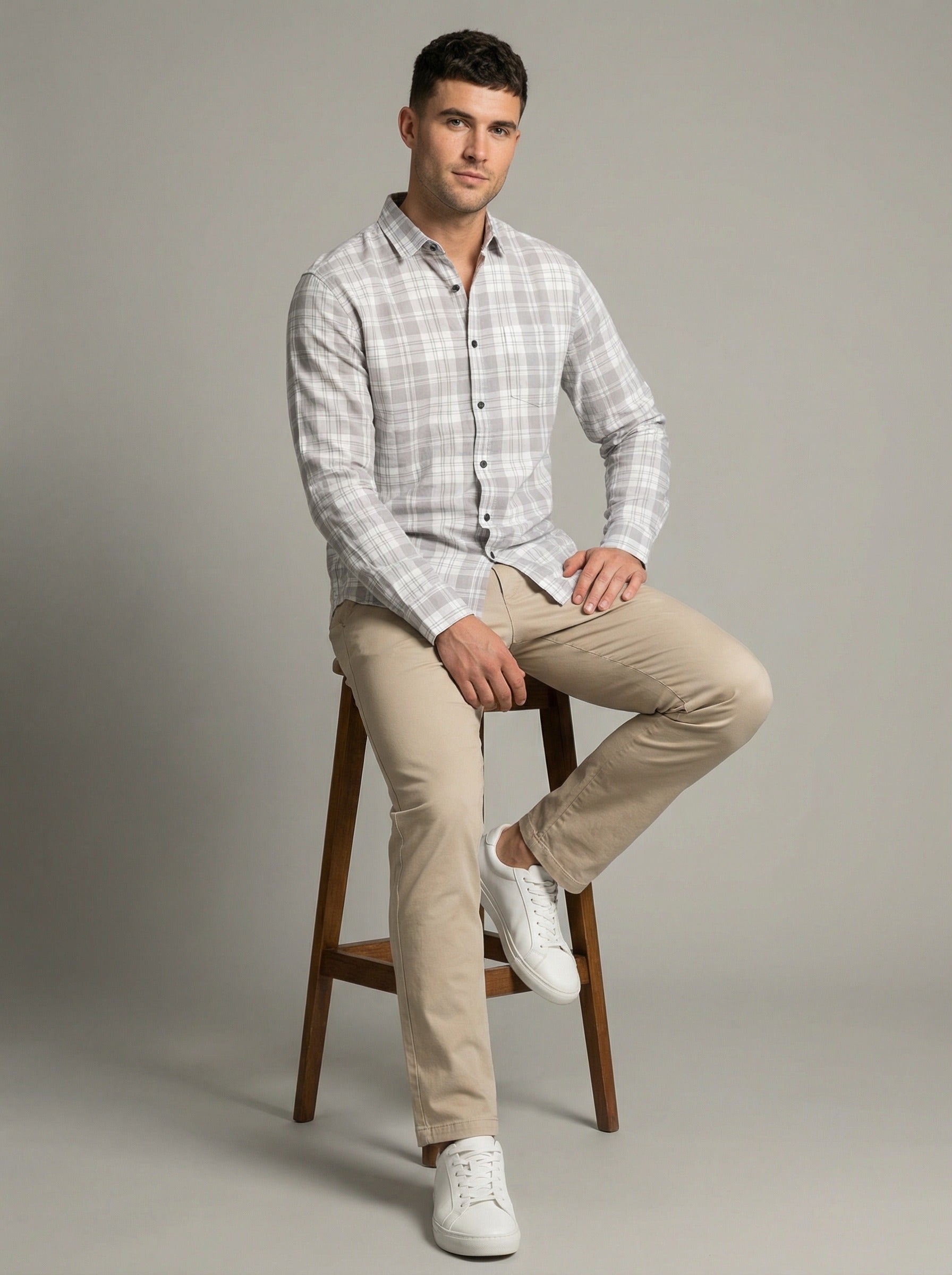 The Showfine Men's Grey and White Plaid Long-Sleeve Button-Down Shirt