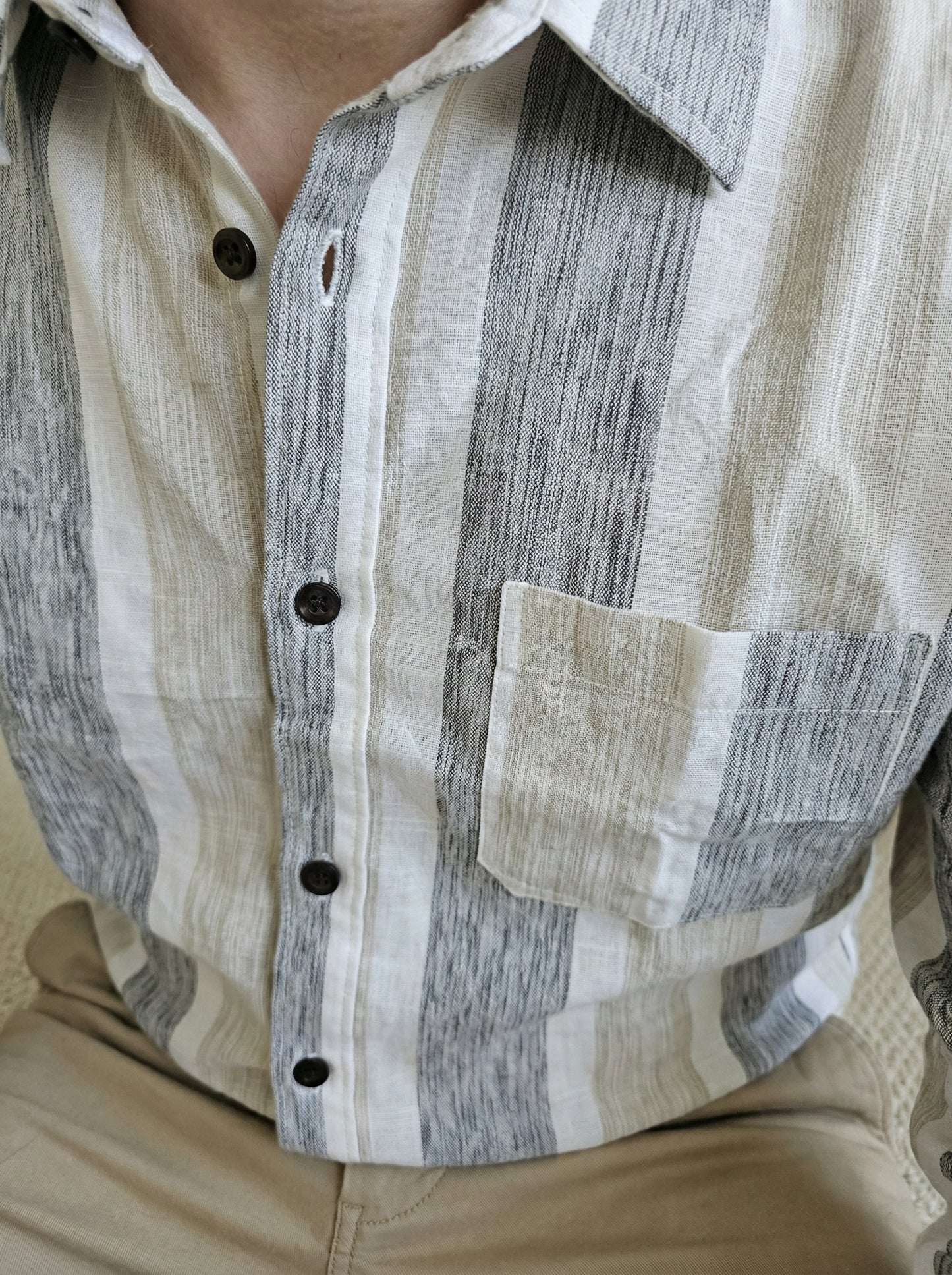 Men's Textured Horizontal Stripe Button-Down Shirt - Grey & Beige